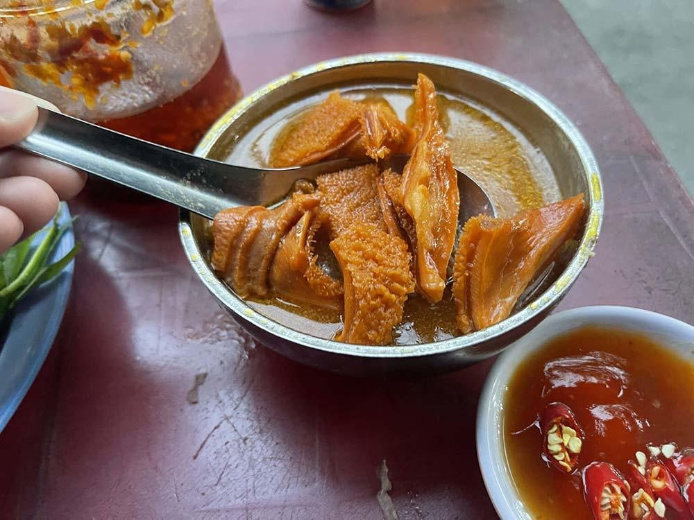 Phá lấu là món ngon nên thử khi đi du lịch Lâm Đồng
